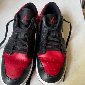 Nike Sneakers Shoes Air Jordan 1 Low Black Red White